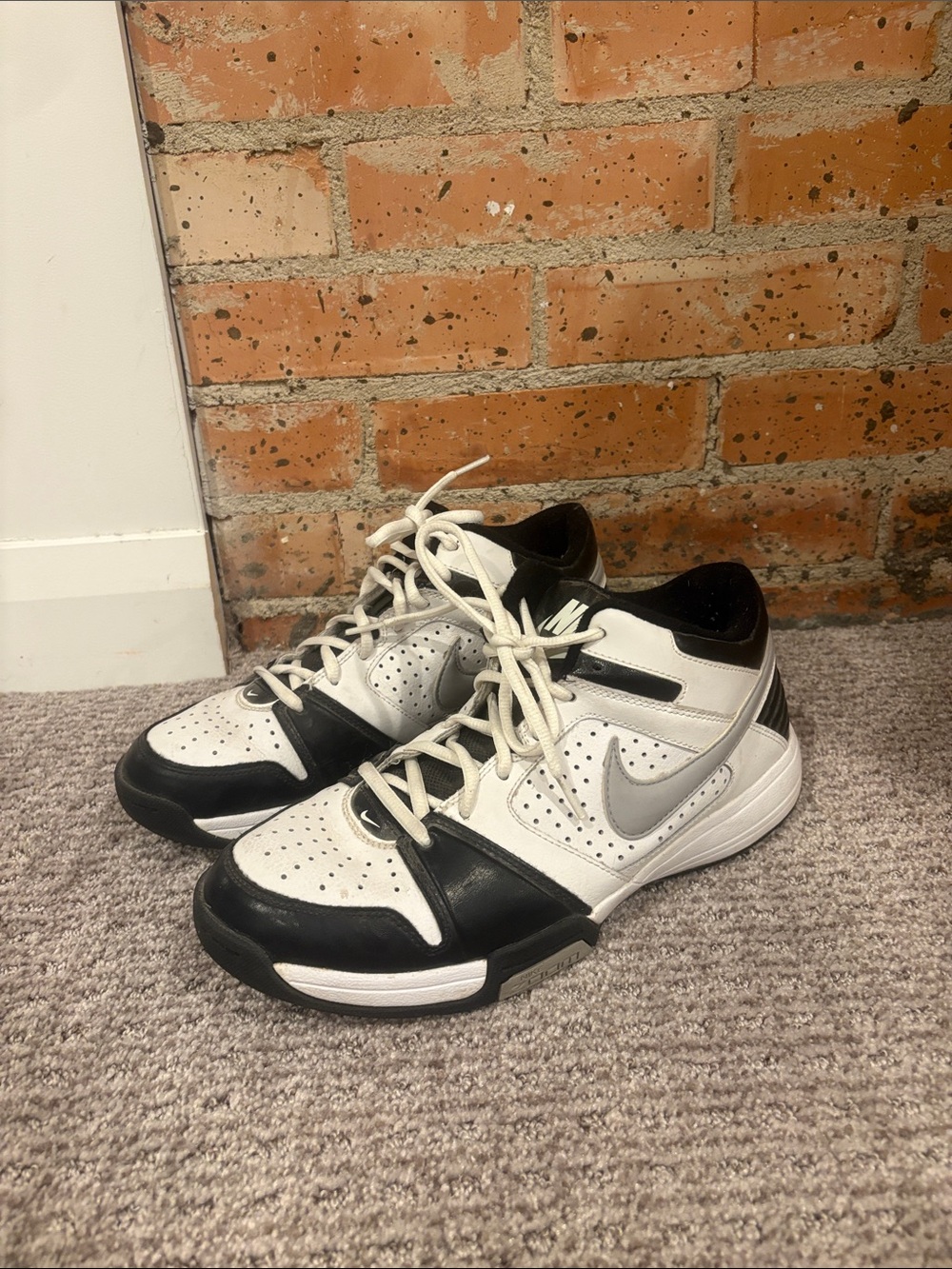 Nike White, Black & Silver Retro Training Sneakers